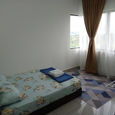 Fz Almyra Homestay Kajang Exterior foto