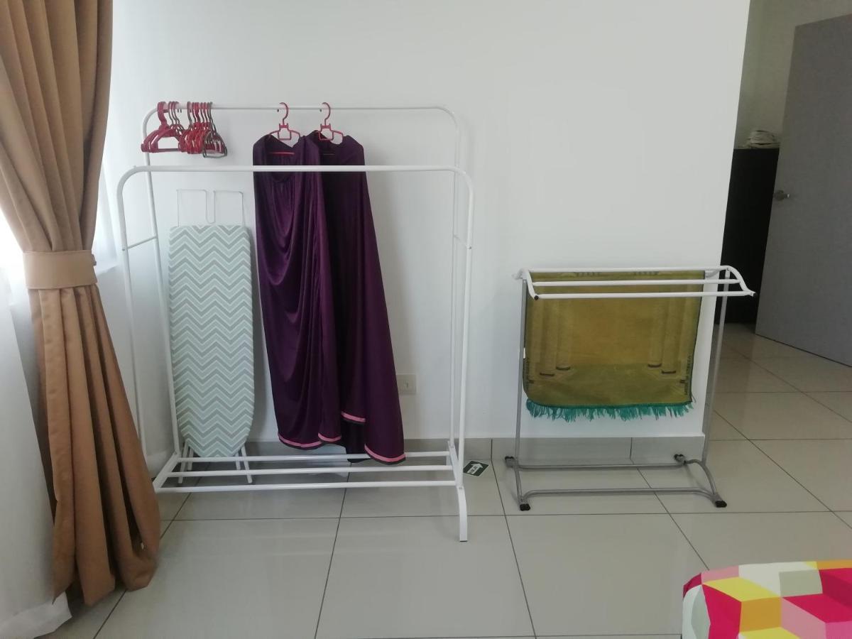 Fz Almyra Homestay Kajang Exterior foto