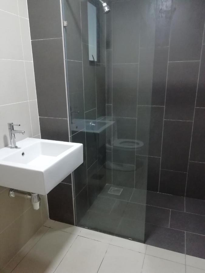 Fz Almyra Homestay Kajang Exterior foto