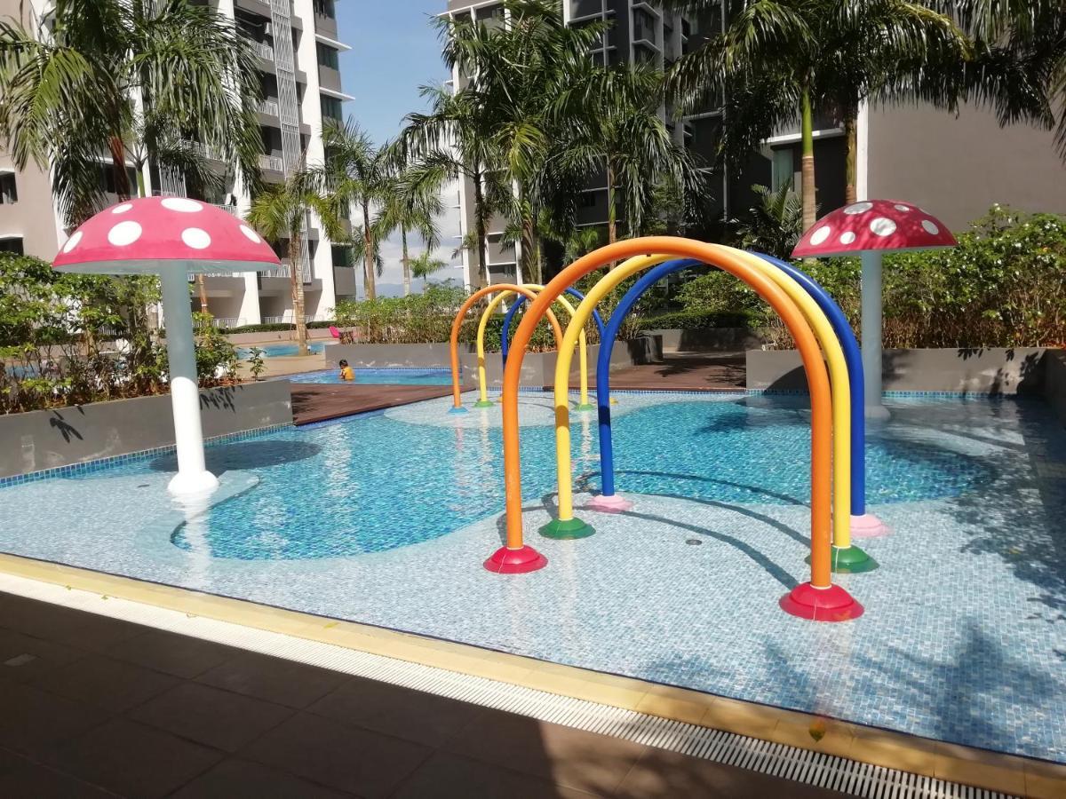 Fz Almyra Homestay Kajang Exterior foto